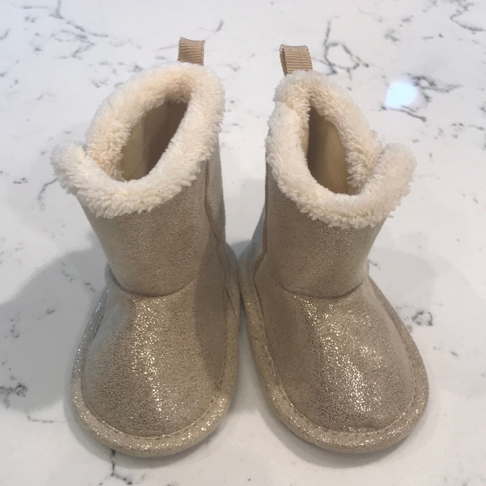 Baby booties gold Carters